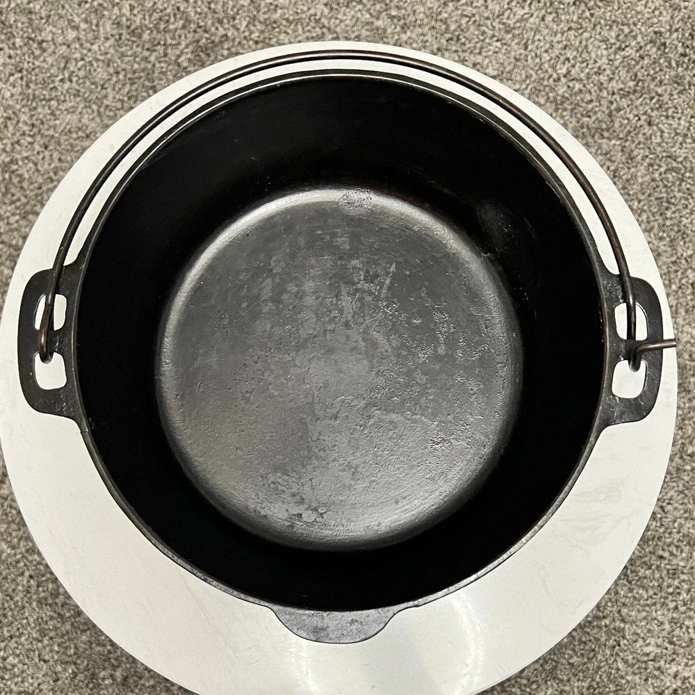 Wagner Ware #8 Cast Iron Dutch Oven 5 Qt Bail‎ Handle Trivet Lid Lifter Unmarked